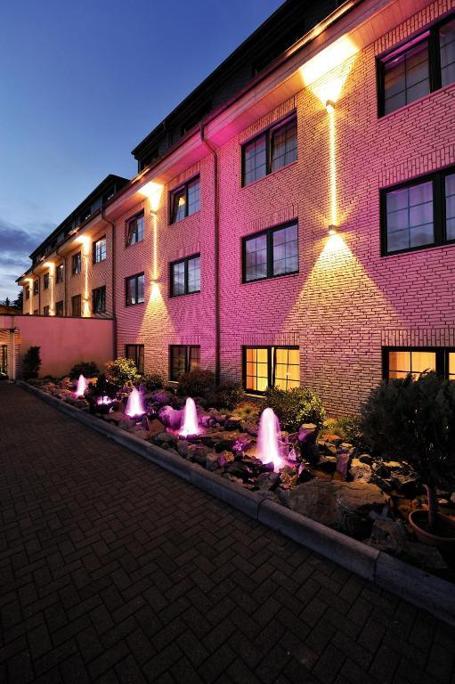 Hotel Restaurant Hoettche Dormagen Exterior photo